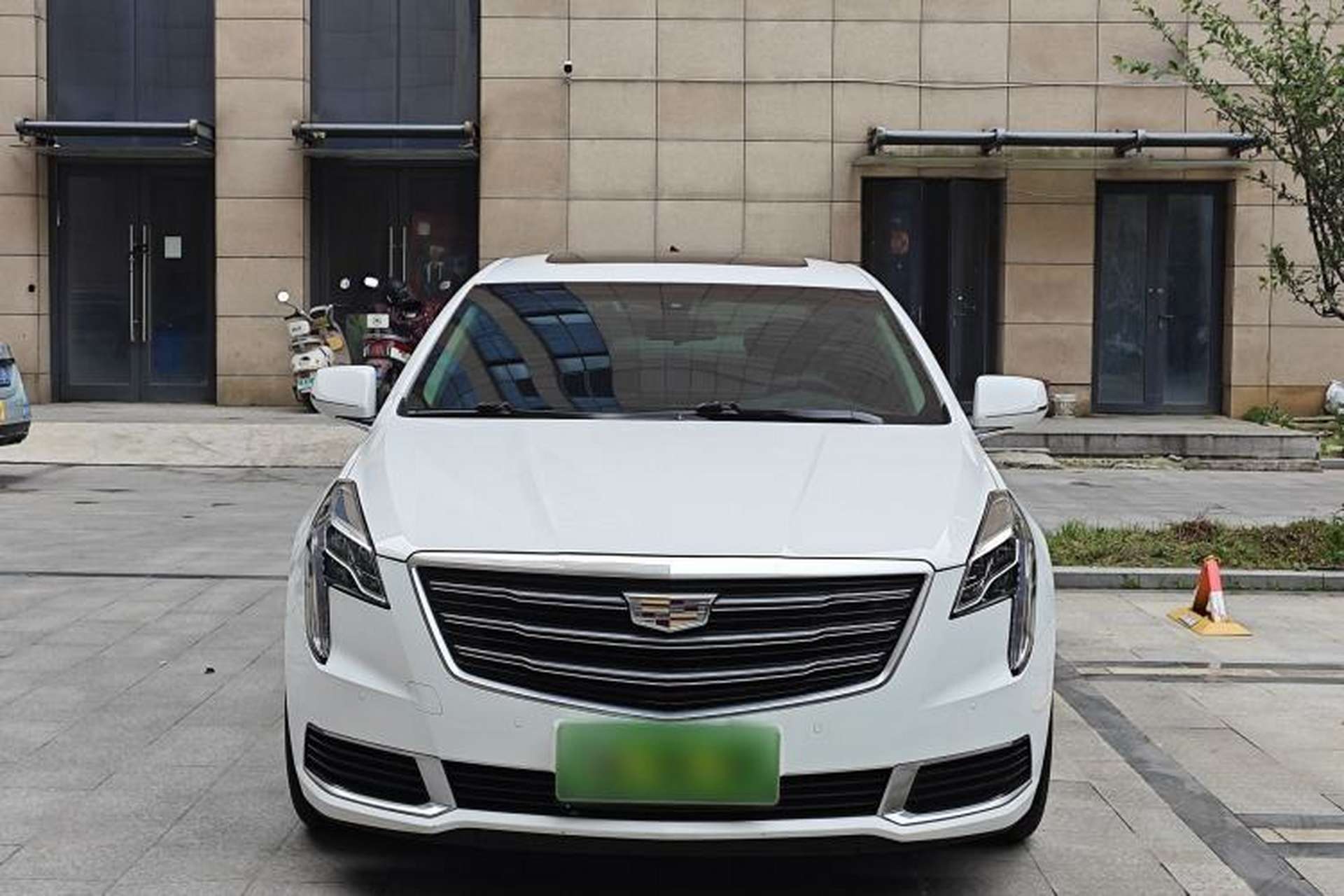Used Cadillac XTS 2018 28T Tech Edition Exterior 1