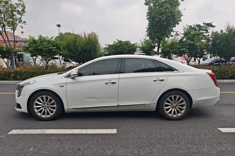 Used Cadillac XTS 2018 28T Tech Edition Exterior 2