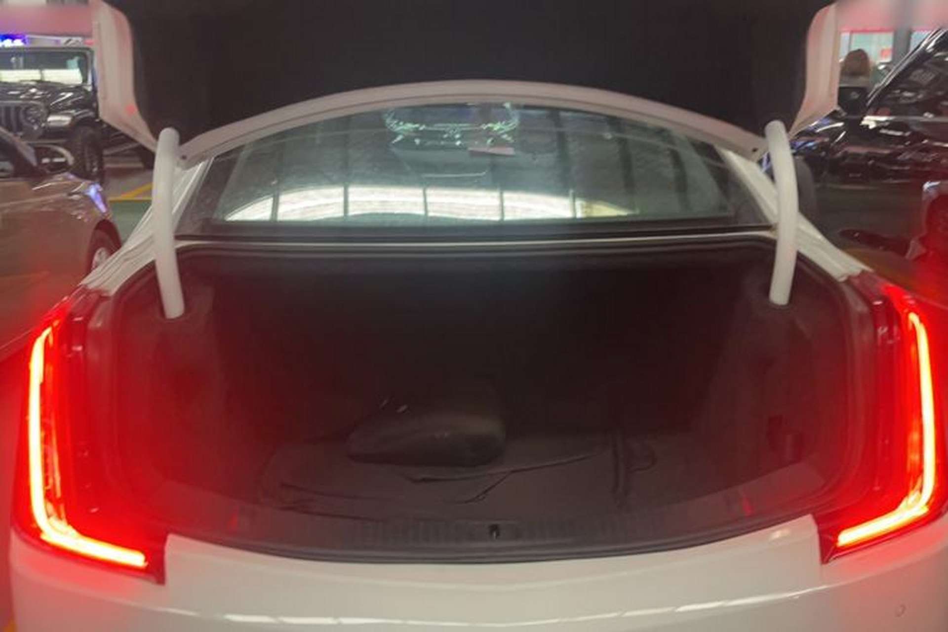 Used Cadillac XTS 2018 28T Tech Edition Exterior 2