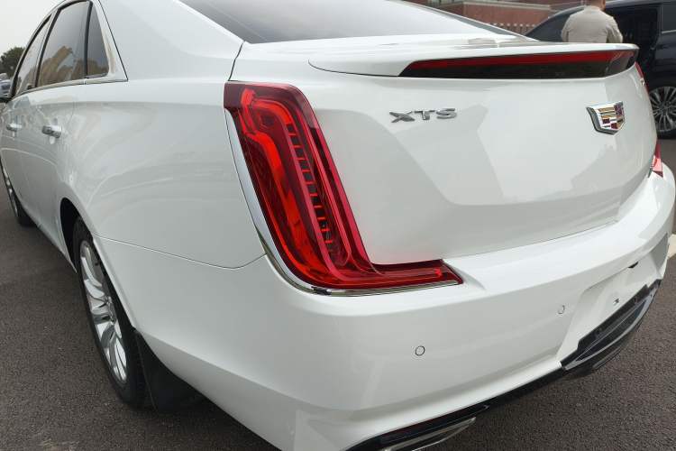 Used Cadillac XTS 2018 28T Elite Edition Exterior 3