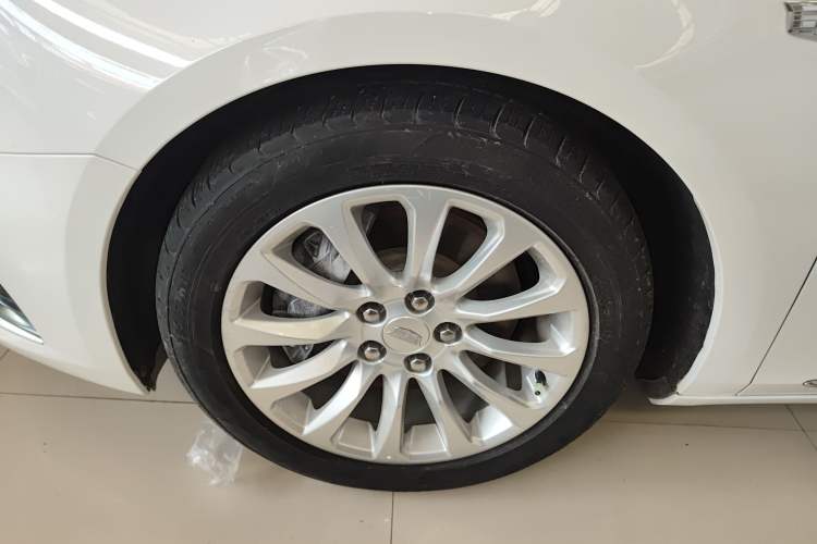 Used Cadillac XTS 2018 28T Tech Edition Exterior 4