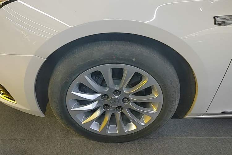 Used Cadillac XTS 2018 28T Tech Edition Exterior 4