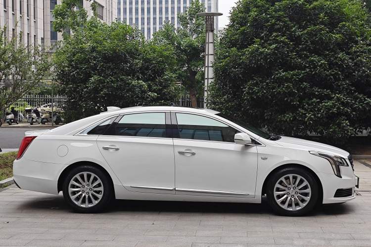 Used Cadillac XTS 2018 28T Tech Edition Exterior 4