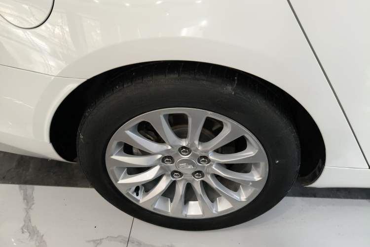Used Cadillac XTS 2018 28T Tech Edition Exterior 5