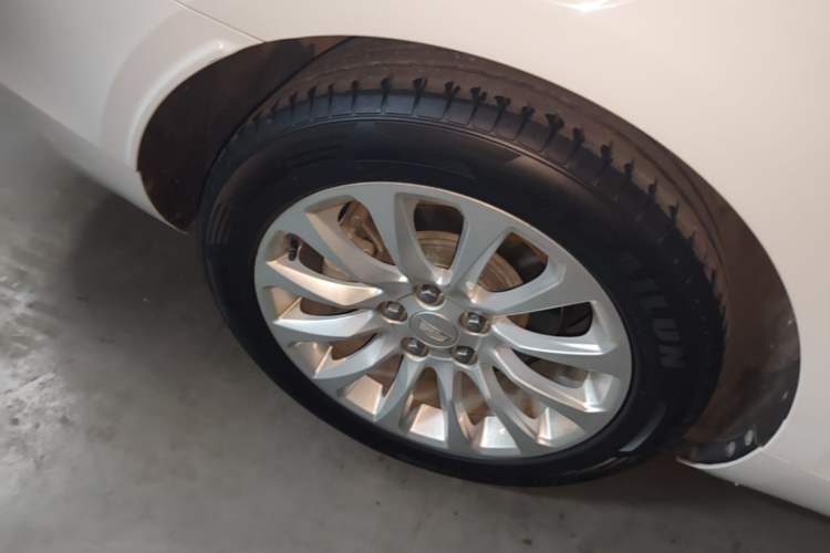 Used Cadillac XTS 2018 28T Tech Edition Exterior 5