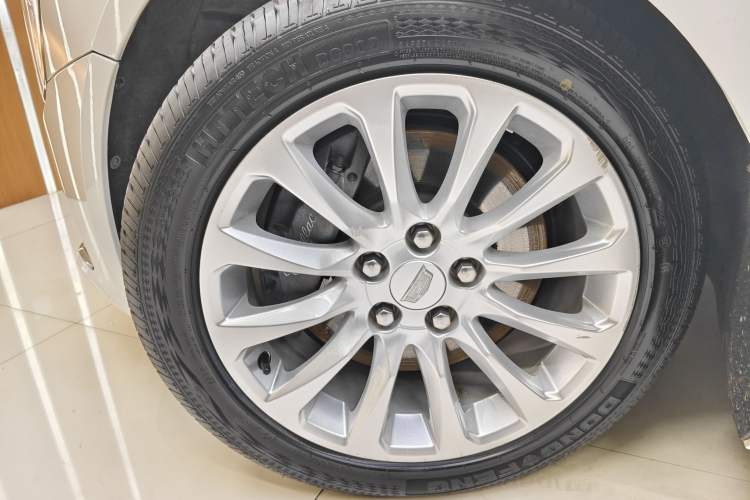 Used Cadillac XTS 2018 28T Tech Edition Exterior 5