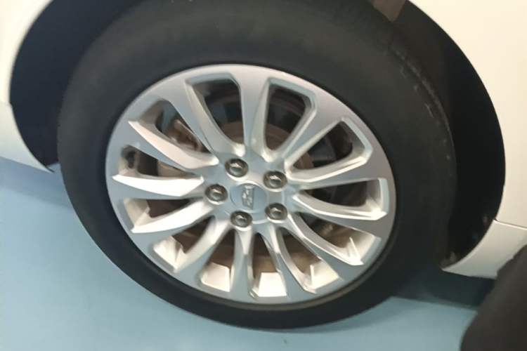 Used Cadillac XTS 2018 28T Tech Edition Exterior 5