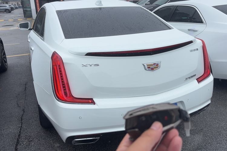 Used Cadillac XTS 2018 28T Tech Edition Exterior 5