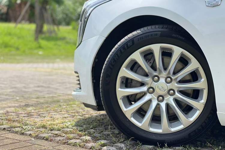 Used Cadillac XTS 2018 28T Tech Edition Exterior 8