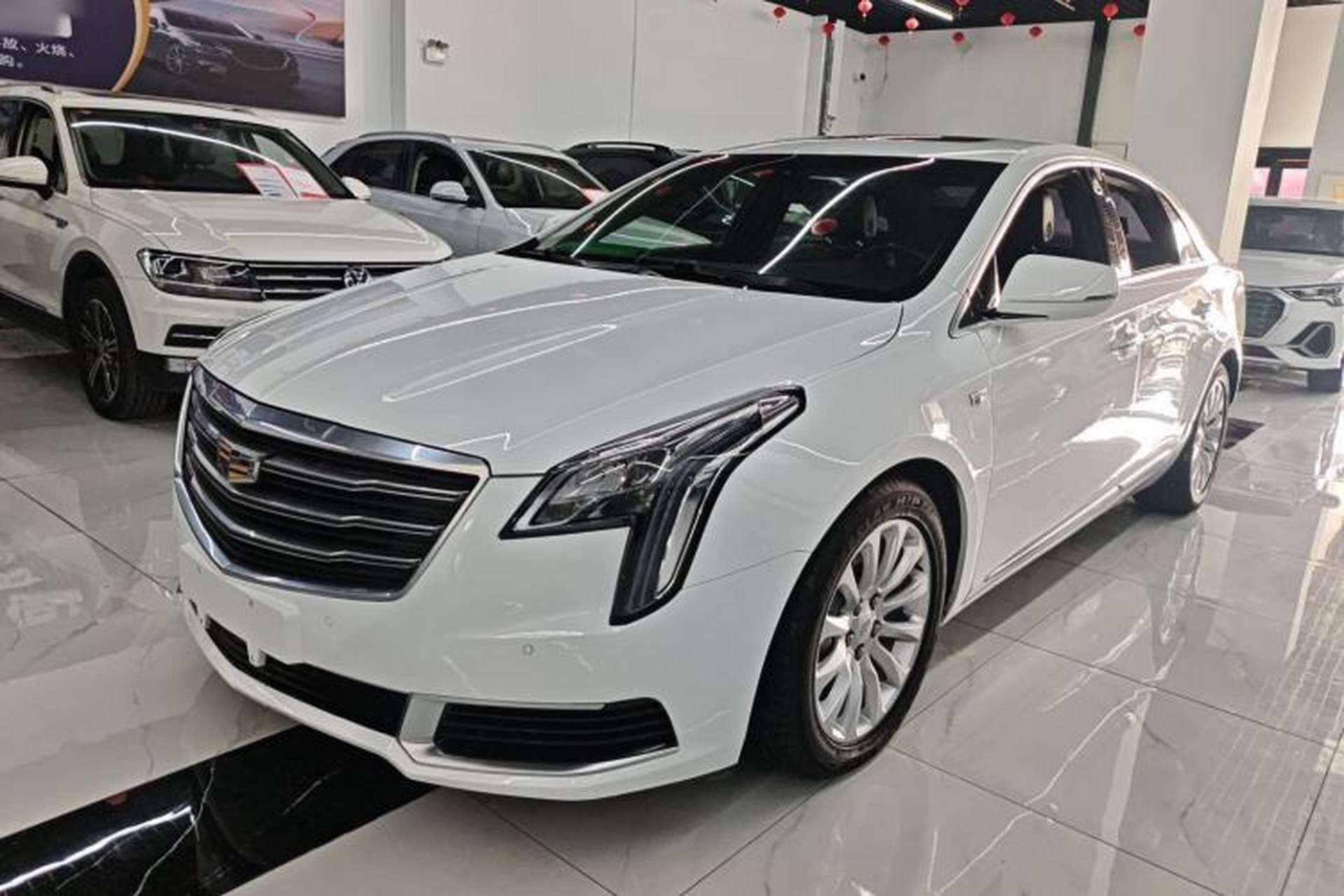 Used Cadillac XTS 2018 28T Tech Edition Front Left 45 Deg