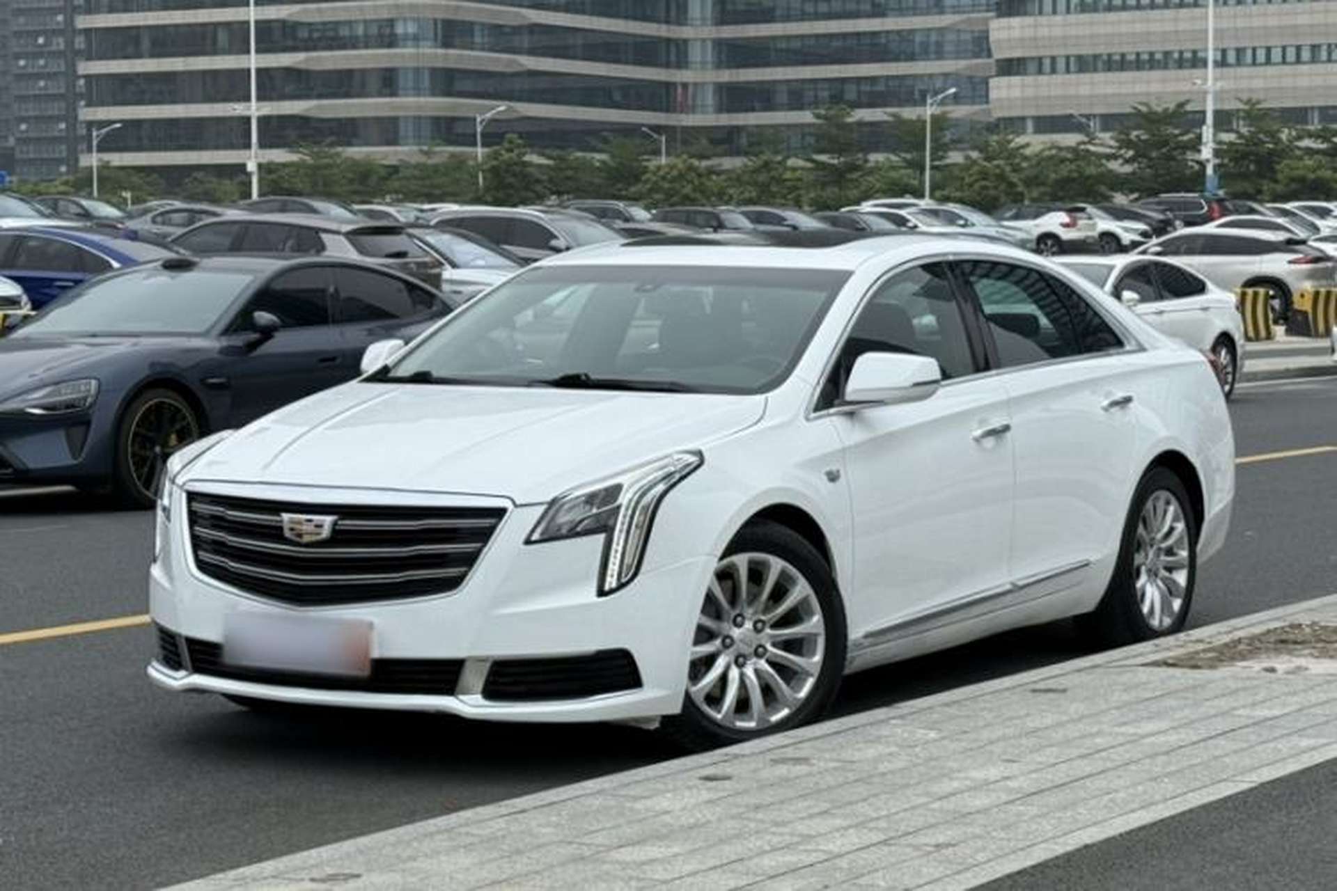 Used Cadillac XTS 2018 28T Tech Edition Front Left 45 Deg