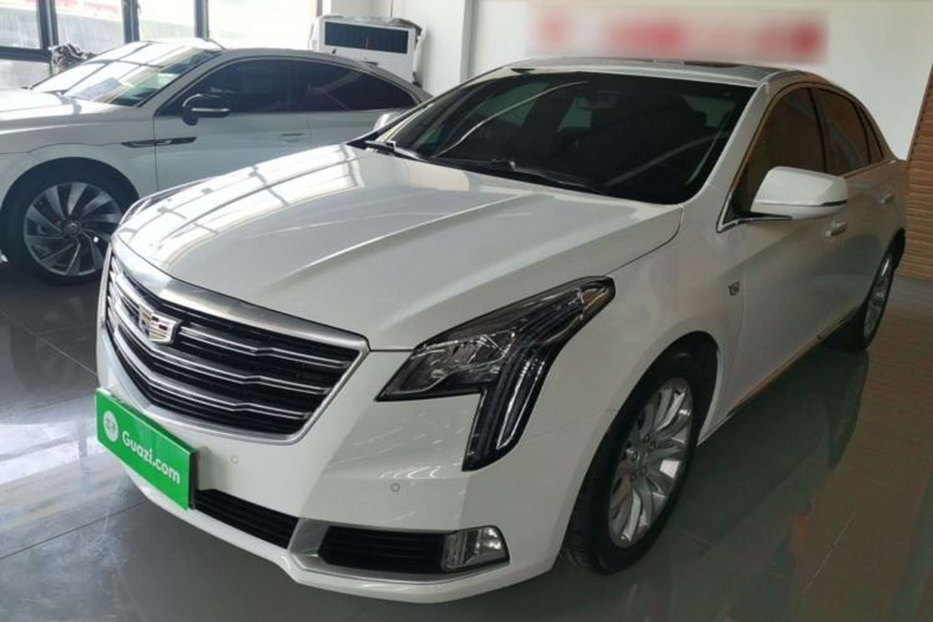 Used Cadillac XTS 2018 28T Elite Edition Front Left 45 Deg