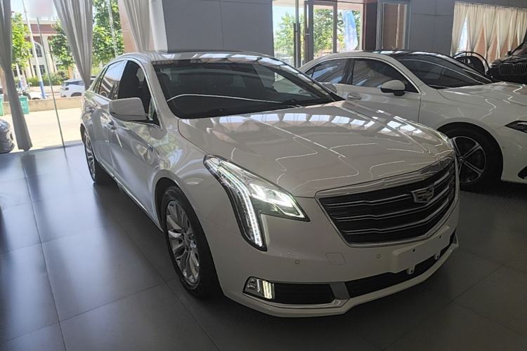 Used Cadillac XTS 2018 28T Elite Edition Front Right 45 Deg