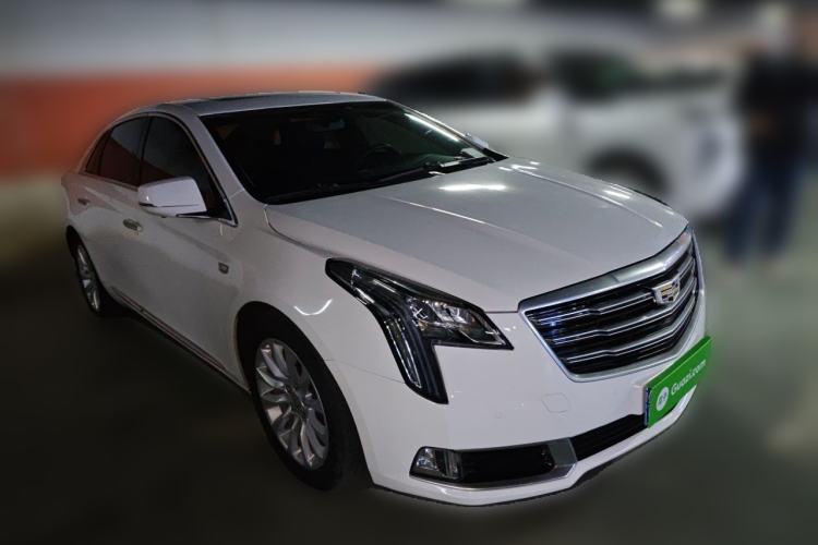 Used Cadillac XTS 2018 28T Elite Edition Front Right 45 Deg