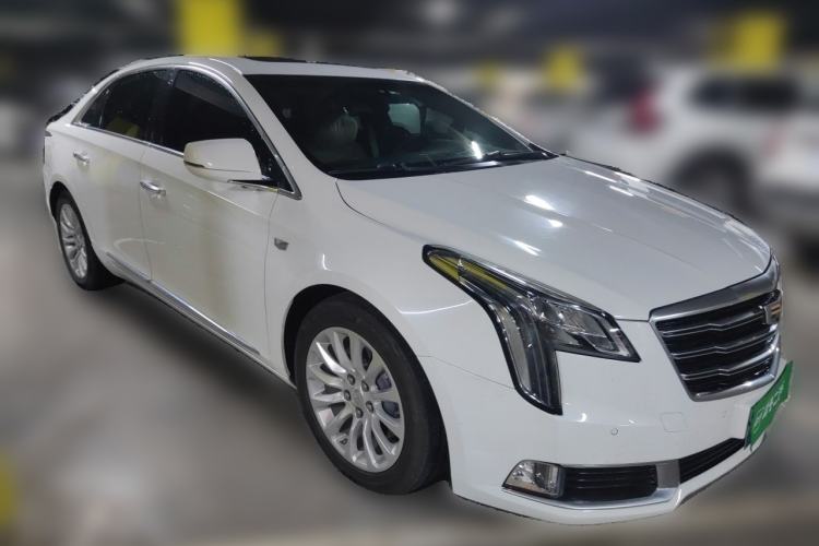 Used Cadillac XTS 2018 28T Elite Edition Front Right 45 Deg
