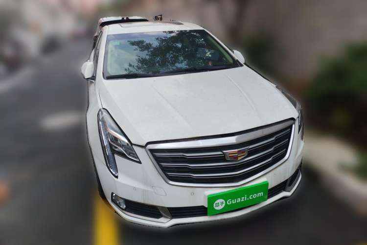 Used Cadillac XTS 2018 28T Elite Edition Front Right 45 Deg