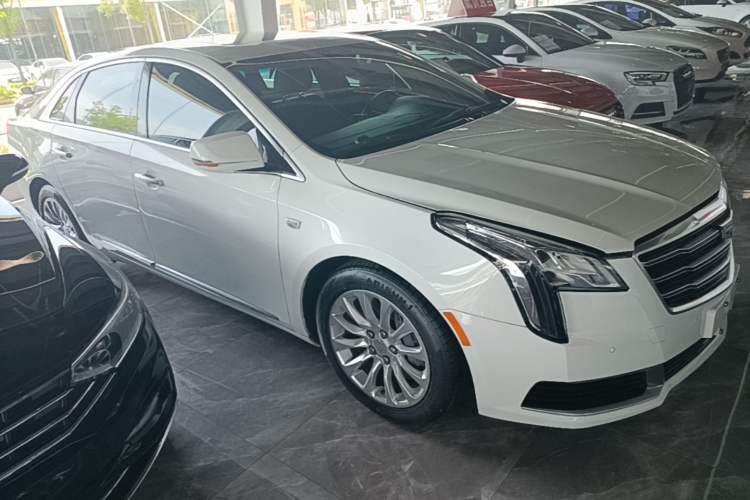 Used Cadillac XTS 2018 28T Tech Edition Front Right 45 Deg