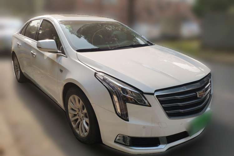 Used Cadillac XTS 2018 28T Elite Edition Front Right 45 Deg