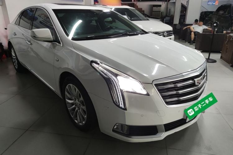 Used Cadillac XTS 2018 28T Elite Edition Front Right 45 Deg