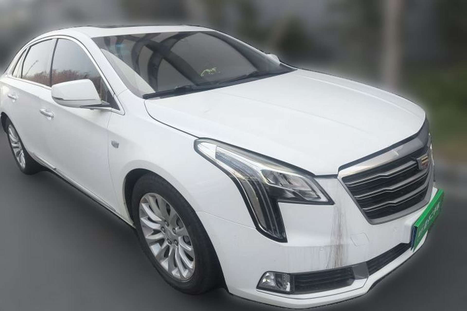 Used Cadillac XTS 2018 28T Elite Edition Front Right 45 Deg