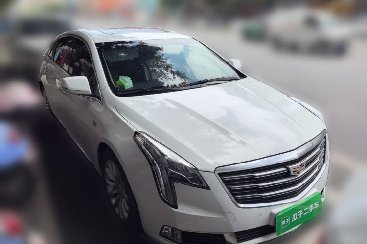 Used Cadillac XTS 2018 28T Elite Edition Front Right 45 Deg