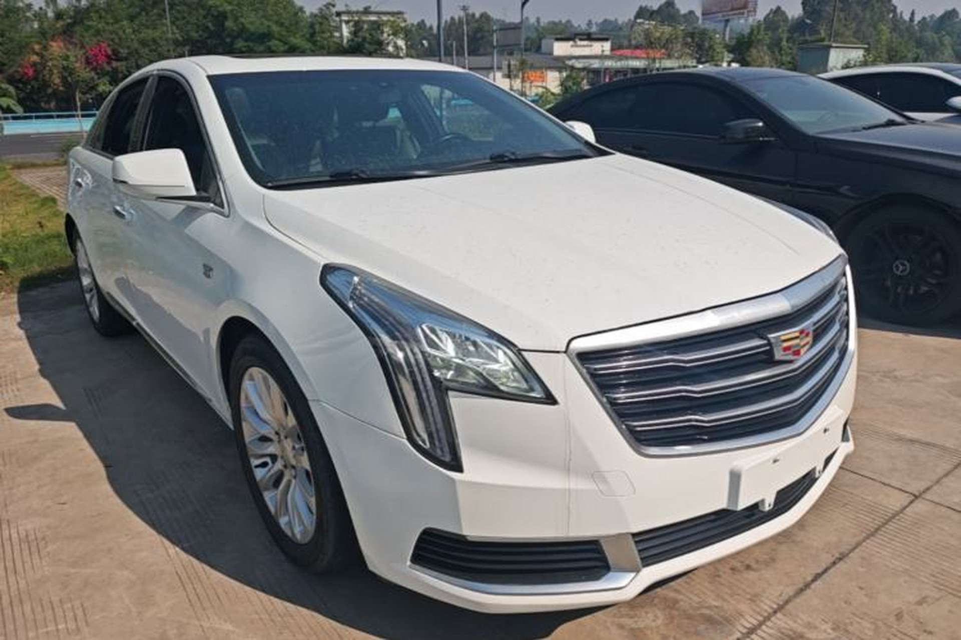 Used Cadillac XTS 2018 28T Tech Edition Front Right 45 Deg
