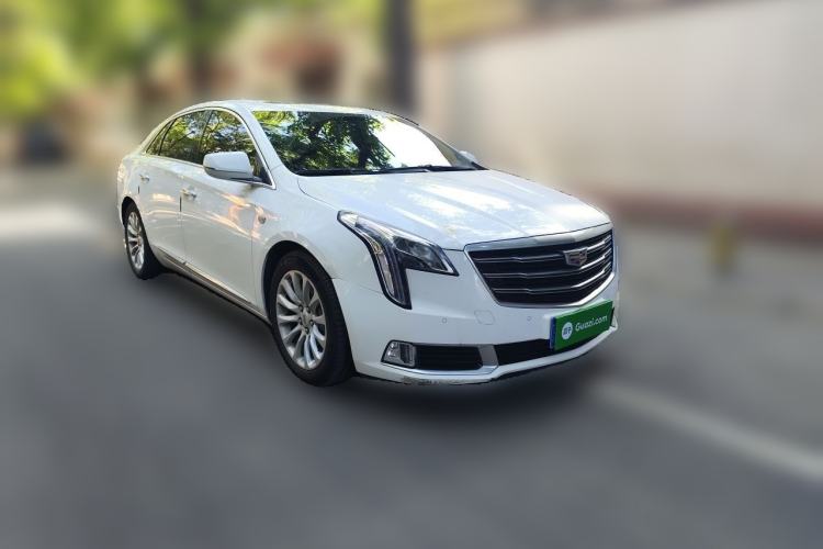 Used Cadillac XTS 2018 28T Elite Edition Front Right 45 Deg