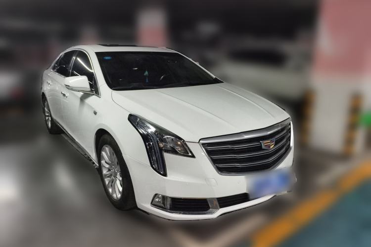 Used Cadillac XTS 2018 28T Elite Edition Front Right 45 Deg