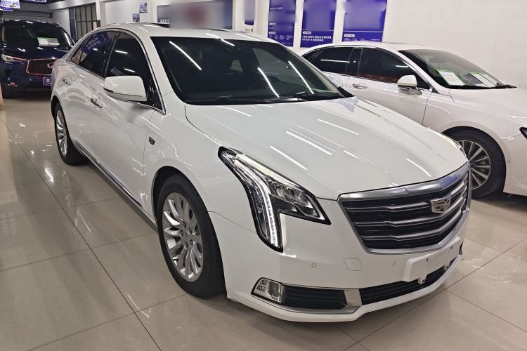Used Cadillac XTS 2018 28T Elite Edition Front Right 45 Deg