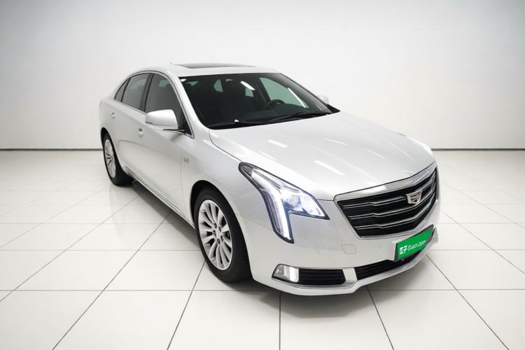 Used Cadillac XTS 2018 28T Elite Edition Front Right 45 Deg