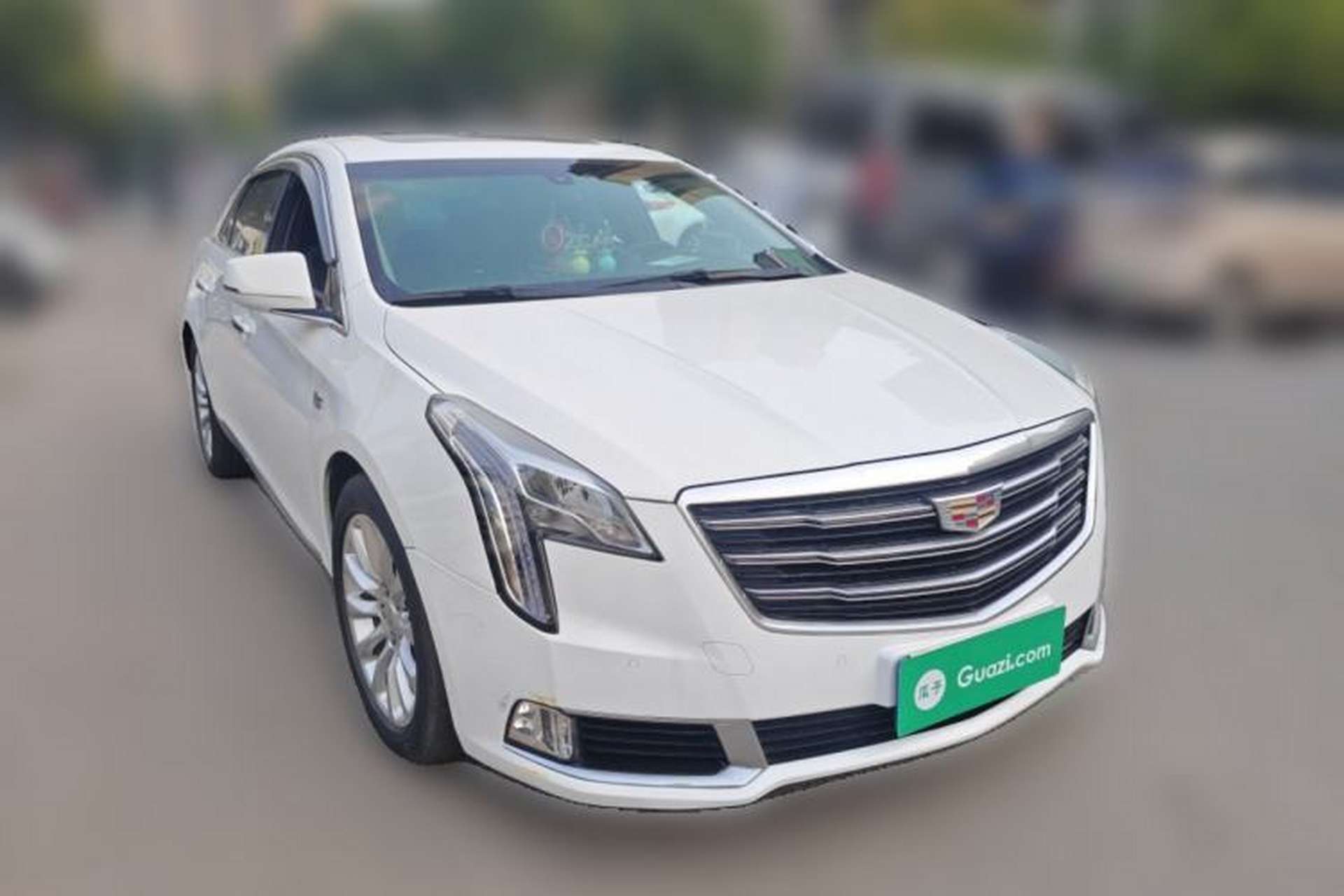Used Cadillac XTS 2018 28T Elite Edition Front Right 45 Deg