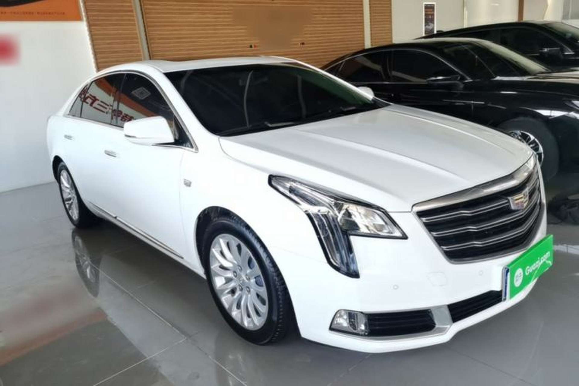 Used Cadillac XTS 2018 28T Elite Edition Front Right 45 Deg