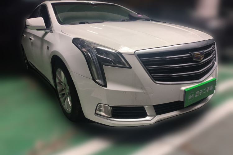Used Cadillac XTS 2018 28T Elite Edition Front Right 45 Deg