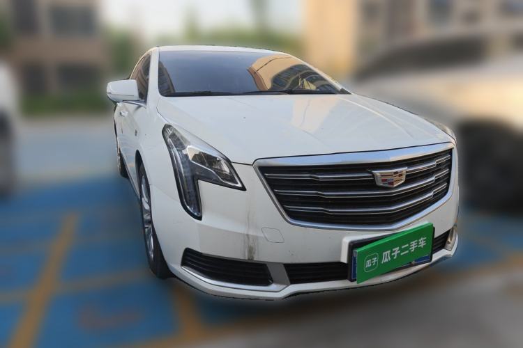 Used Cadillac XTS 2018 28T Elite Edition Front Right 45 Deg