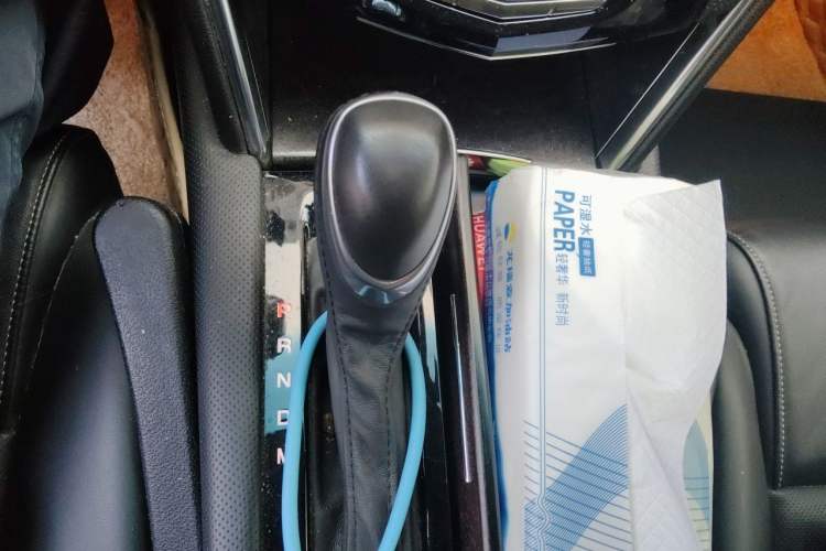 Used Cadillac XTS 2018 28T Elite Edition Gear Lever