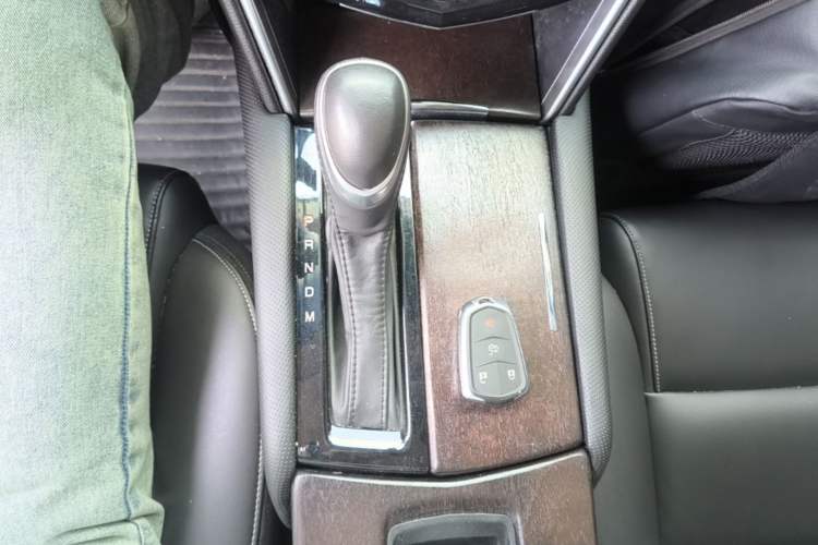 Used Cadillac XTS 2018 28T Tech Edition Gear Lever