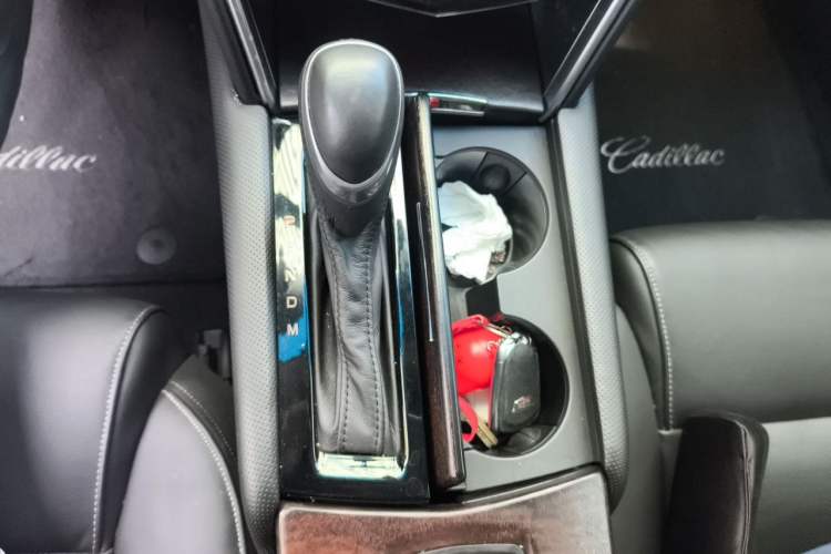 Used Cadillac XTS 2018 28T Elite Edition Gear Lever