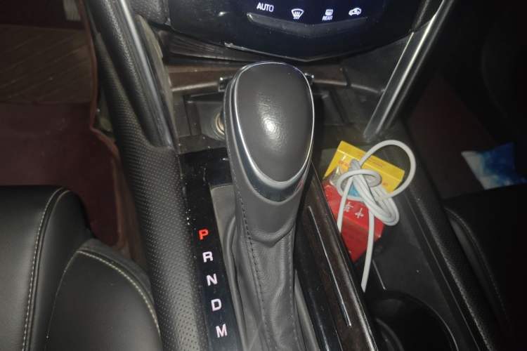 Used Cadillac XTS 2018 28T Tech Edition Gear Lever