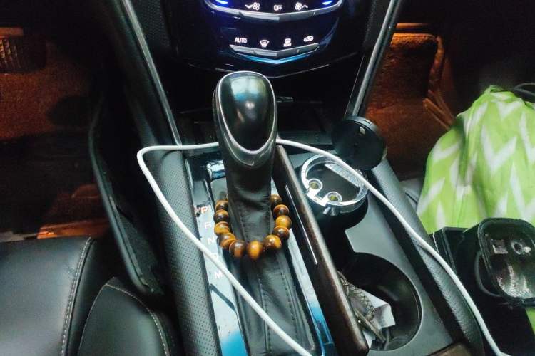 Used Cadillac XTS 2018 28T Elite Edition Gear Lever