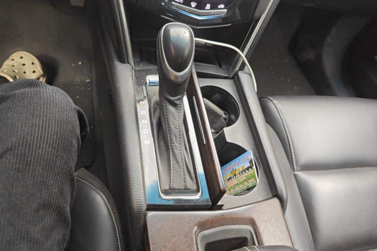 Used Cadillac XTS 2018 28T Tech Edition Gear Lever