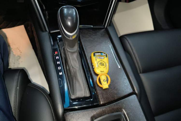 Used Cadillac XTS 2018 28T Tech Edition Gear Lever
