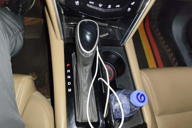 Used Cadillac XTS 2018 28T Luxury Edition Gear Lever