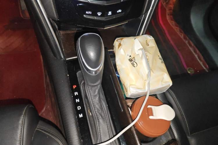 Used Cadillac XTS 2018 28T Elite Edition Gear Lever