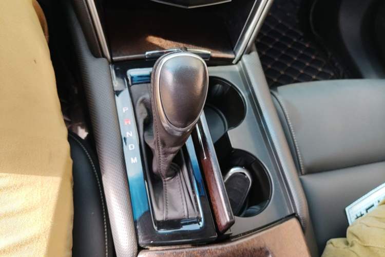 Used Cadillac XTS 2018 28T Tech Edition Gear Lever