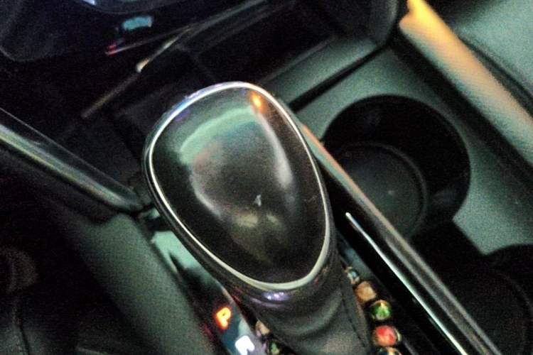 Used Cadillac XTS 2018 28T Elite Edition Gear Lever