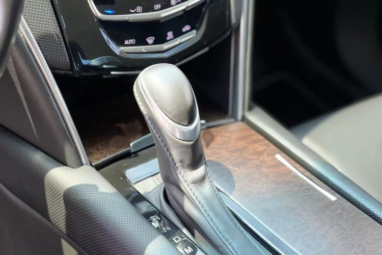 Used Cadillac XTS 2018 28T Tech Edition Gear Lever