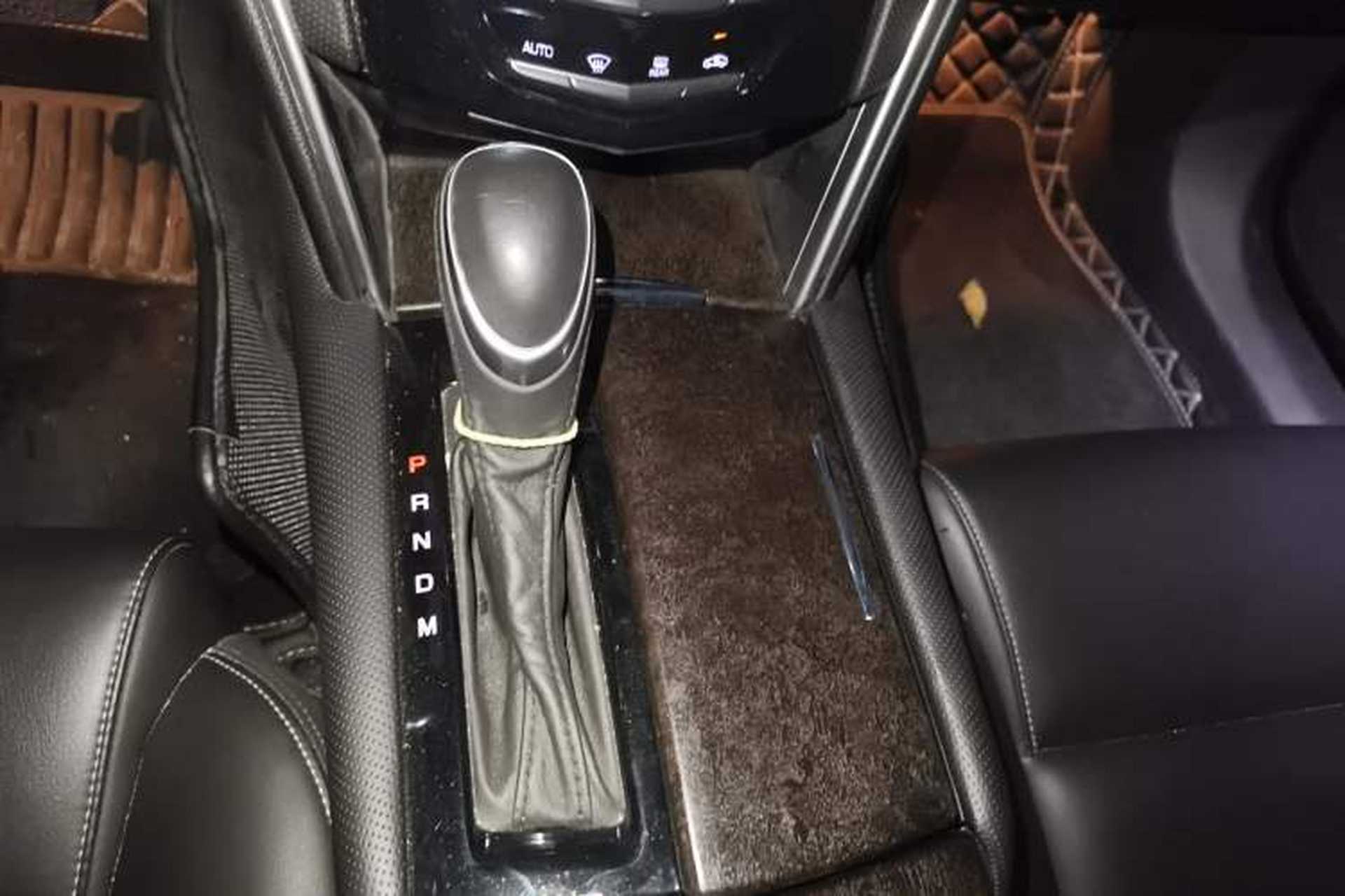 Used Cadillac XTS 2018 28T Tech Edition Gear Lever