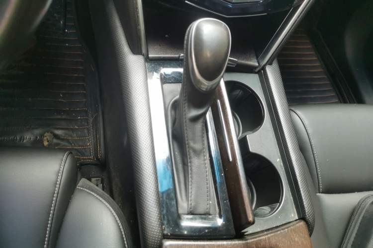 Used Cadillac XTS 2018 28T Tech Edition Gear Lever