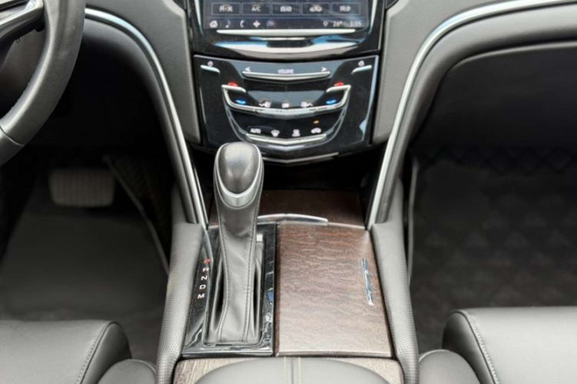 Used Cadillac XTS 2018 28T Tech Edition Gear Lever