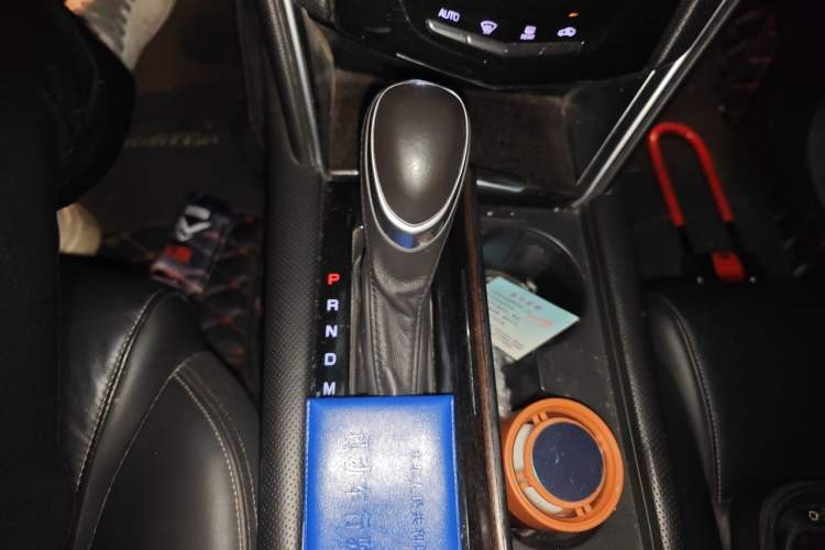 Used Cadillac XTS 2018 28T Elite Edition Gear Lever